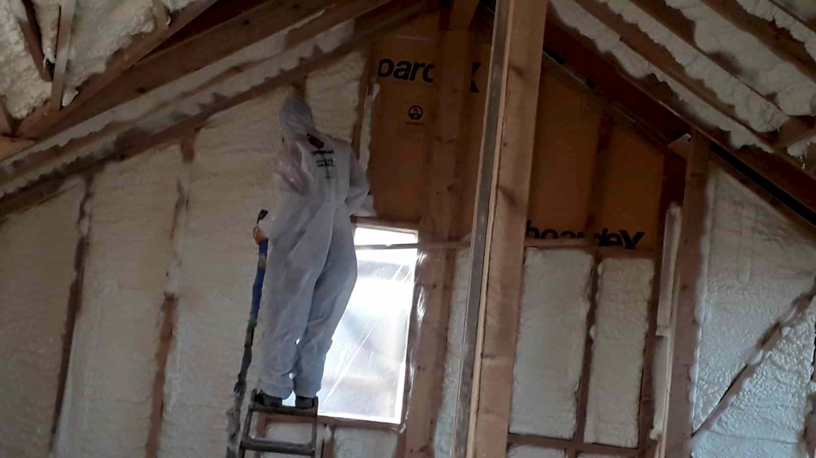 YENİ BİR EV İNŞA EDERKEN SPREY SPREY POLİÜRETAN KÖPÜK YALITIMI MALİYETİNE DEĞER Mİ ?